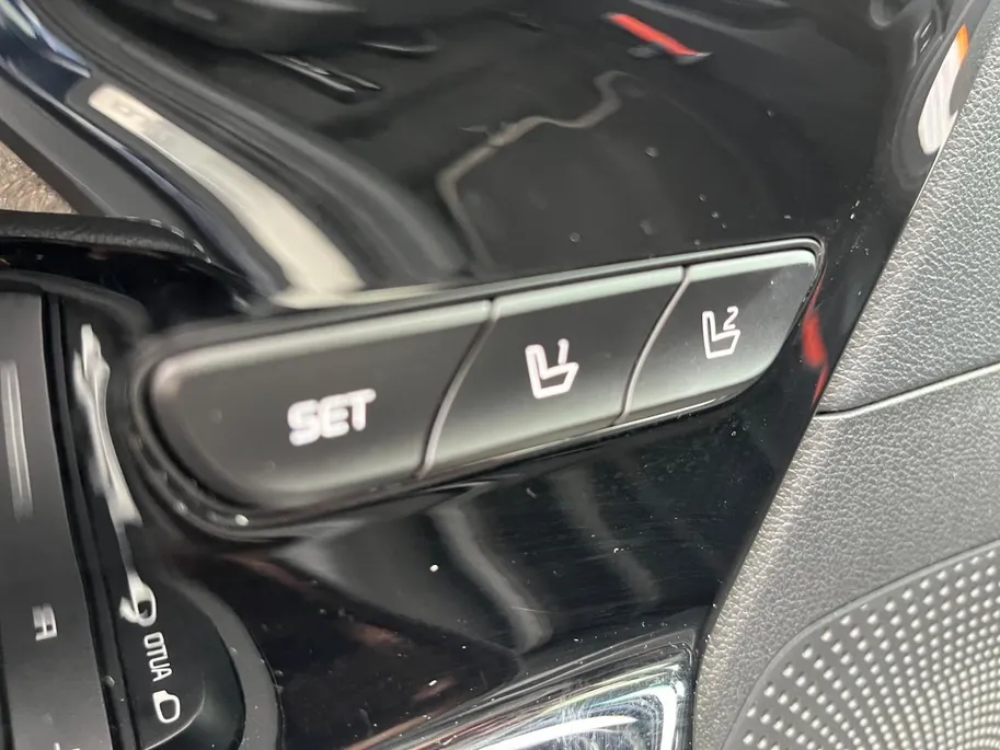 Kia e-Niro ExecutiveLine 64 kWh | Elektrische stoelverstelling | Stoelventilatie | JBL Audio systeem | Elektrisch schuifdak