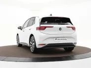 Volkswagen ID.3 Neo Style 61 kWh accu 190 PK elektr. aandrijving · Achteruitrijcamera · Draadloze telefoonlader · Zijruiten achter en achterruit getint ·