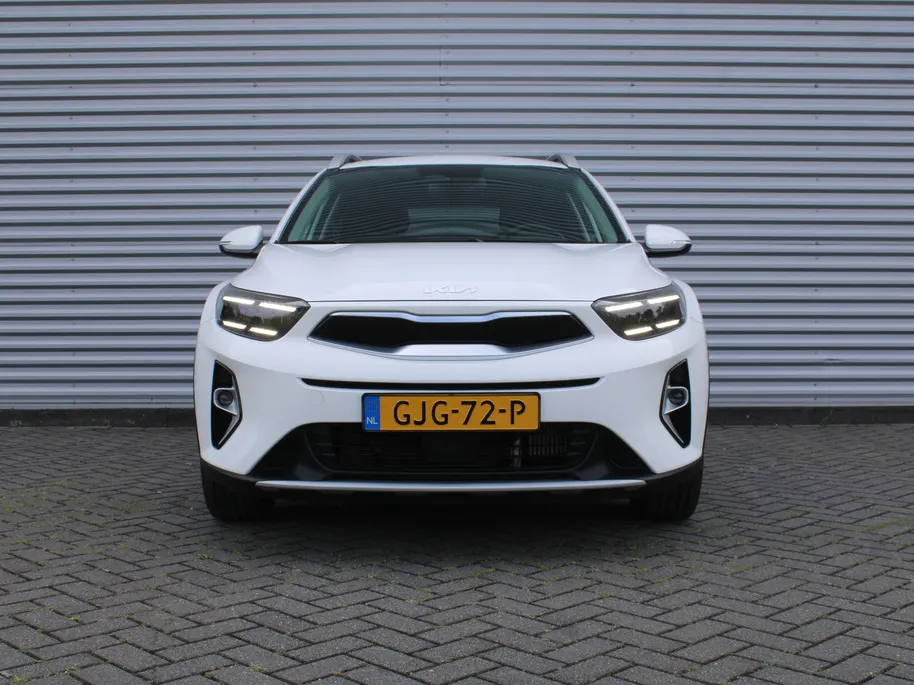 Kia Stonic 1.0 T-GDi MHEV DynamicPlusLine | Stuur-/stoelverwarming | Camera | Clima | Cruise | 16' LM | Navi | LED | Keyless |