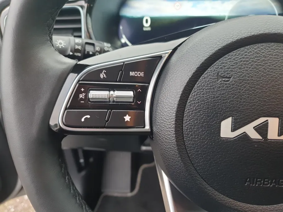 Kia Ceed Sportswagon 1.0T MHEV Design Edition | Stoel en stuurverwarming | Dodehoek detectie |  Navigate | Camera | Parkeersensoren voor en achter | Elektrische achterklep | JBL sound |