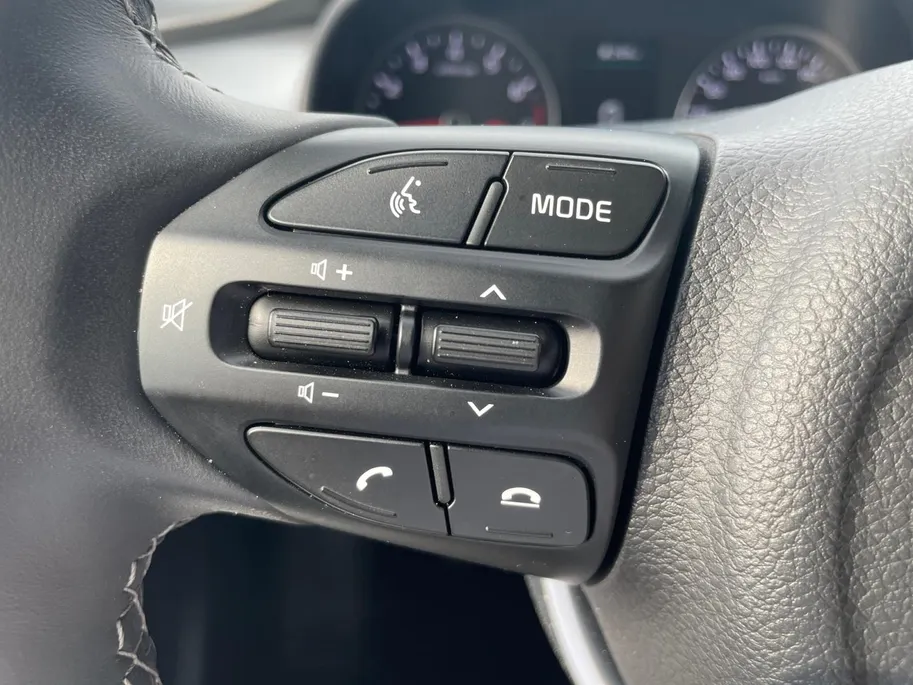 Kia Stonic 1.0 T-GDi MHEV DynamicPlusLine | TREKHAAK | CAMERA | PARKEERSENSOREN | CLIMATE | LAGE KILOMETERS |