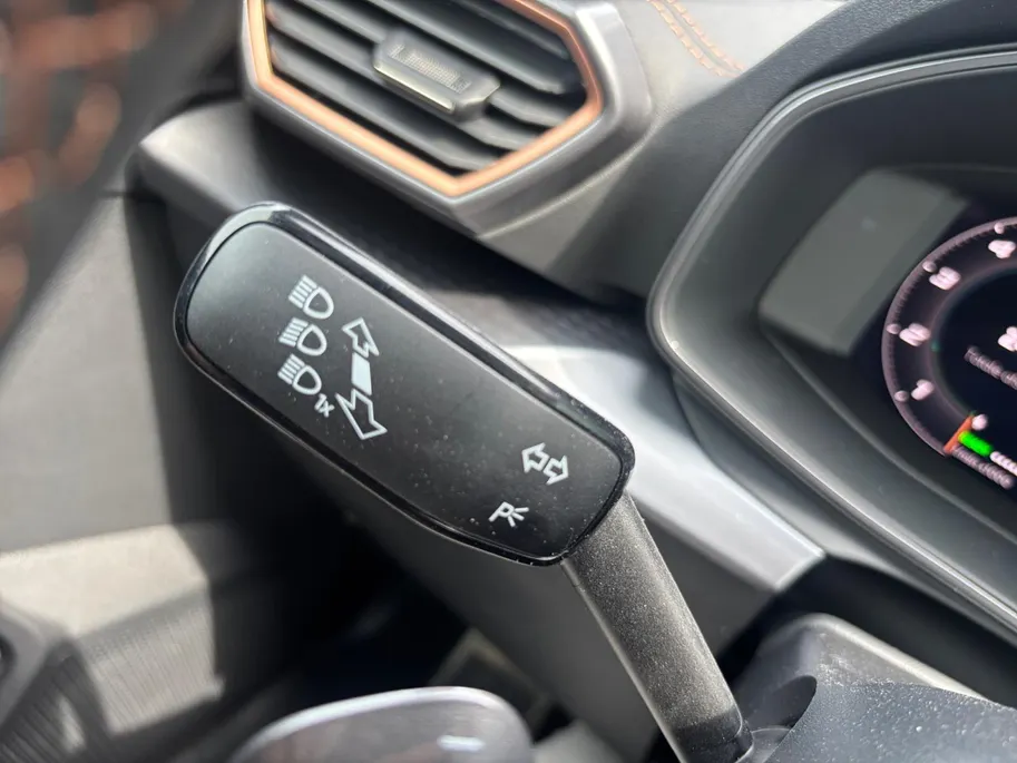 CUPRA Formentor 1.5 TSI e-Hybrid Business *NIEUW*Navi+Camera*Schuif/kanteldak*Adapt Cruise Control*Winter Pack*Trekhaak*Elekt.achterklep*Vol opties!