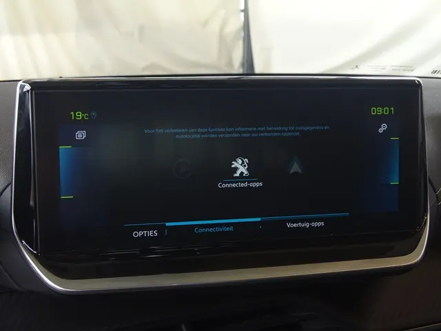 Peugeot e-208 EV GT 50 kWh