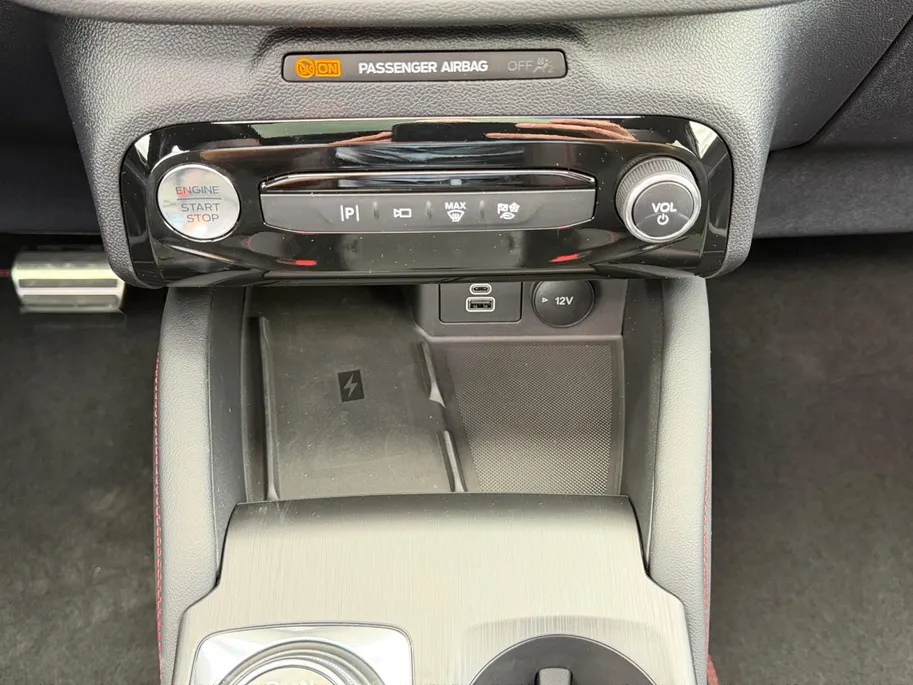 Ford Kuga 2.5 PHEV ST-Line X | Uit Voorraad Leverbaar | Automaat | €4.000,- Ready Set Ford Bonus | Trekhaak | 2100kg Trekgewicht | Pano Dak | Matrix LED Koplampen | 20'Lichtmetalen Velgen | Adapt. Cruise Control | BLISS | 360 Graden Camera