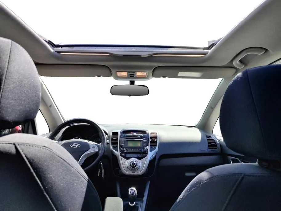 Hyundai ix20 1.4i i-Motion | Panorama | Trekhaak | NU Incl. 12 maanden garantie, APK, Onderhoudsbeurt etc. Premiumpakket gratis! |