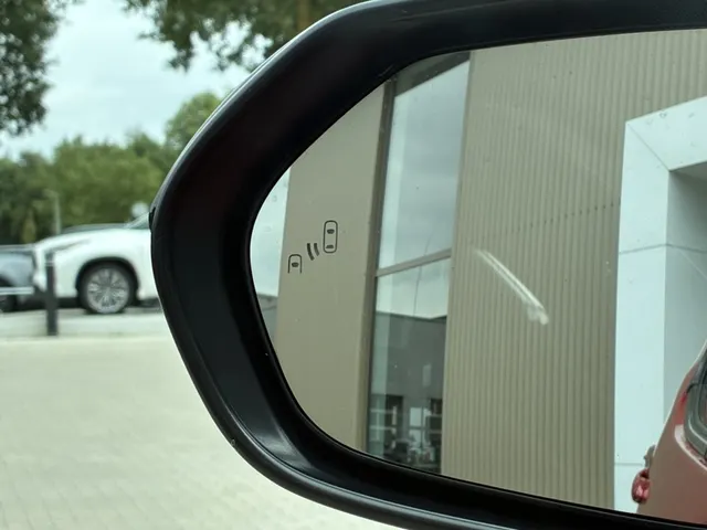 Toyota Yaris 1.5 Hyb. Executive | PDC v/a | Stoelverwarm. | Blindspot |