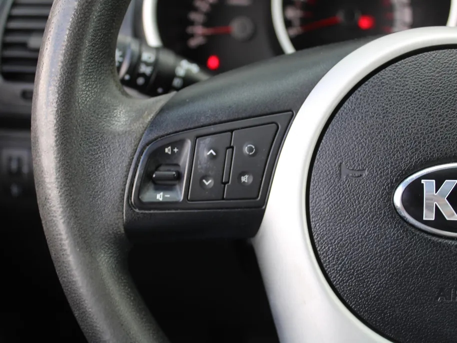 Kia Venga 1.4 CVVT 20th Anniversary | Trekhaak | Airco | Navi | Camera | Cruise | 15" LM | All seasons |