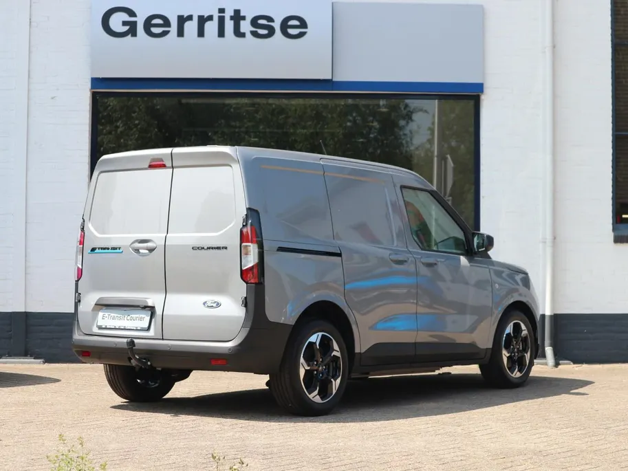 Ford E-Transit Courier Limited 44 kWh | TREKHAAK | NAVI | WINTERPACK |
