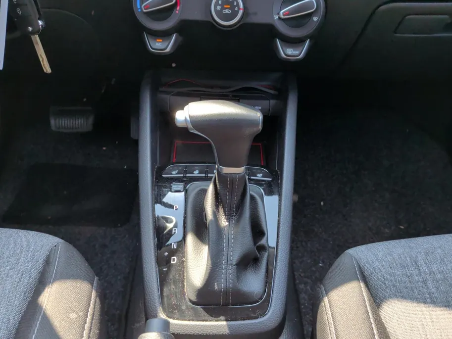 Kia Stonic 1.0 T-GDI MHEV | Automaat | Carplay | Stoel/Stuur verwarming |NU Rijklaarprijs! Incl.12 Maanden, APK, Onderhoudsbeurt etc! Premiumpakket gratis!