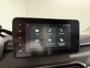 Dacia Jogger 140PK Hybrid Extreme 7p. Automaat | 7 Zitplaatsen | Camera | Parkeersensoren | Apple CarPlay/Android Auto | Digital Cockpit | Cruise Control | Lichtmetalen Velgen | Licht & Regen Sensor | Full LED |