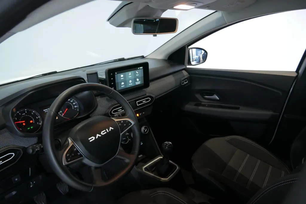 Dacia Sandero 1.0 TCe 90 Journey *Navi(Carplay)+Camera*Parkeersensoren*Climate*Dodehoek Detectie*Mooie auto!