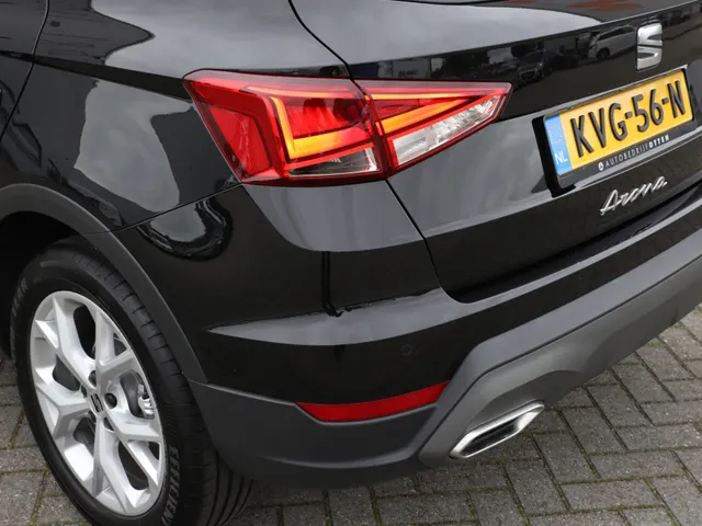SEAT Arona 1.0 TSI FR 110 PK 110 PK | 6 Versnellingen | CRUISE | NAVI | PDC