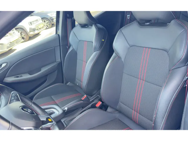 Renault Clio 1.6 E-Tech Hybrid 145 AUT R.S. Line | Navigatie | Climat Control | Parkeersensoren