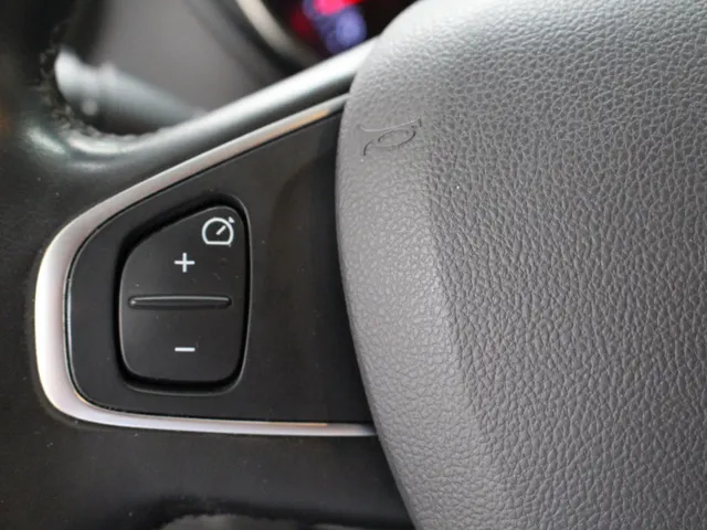 Renault Captur 0.9 TCe Intens Navigatie | Parkeercamera | Climate Control | Dodehoekdetectie | Inklapbare buitenspiegels