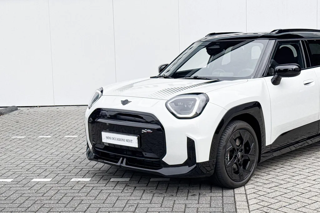 MINI Aceman E John Cooper Works M 42.5 kWh