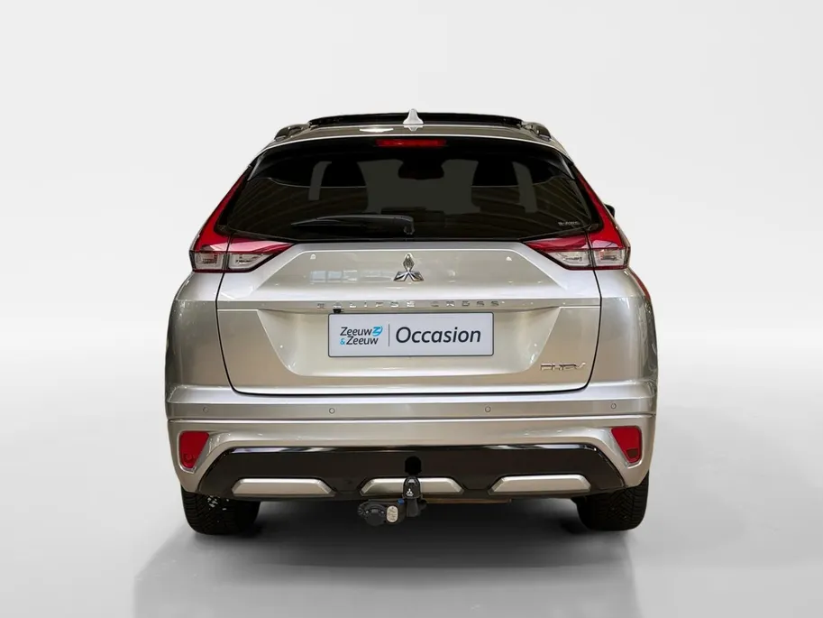 Mitsubishi Eclipse Cross 2.4 PHEV Instyle | Schuif-/ kanteldak | Achteruitrijcamera | Parkeersensoren voor & achter | Stoelverwarming | Navigatie | Trekhaak | BOVAG GARANTIE |