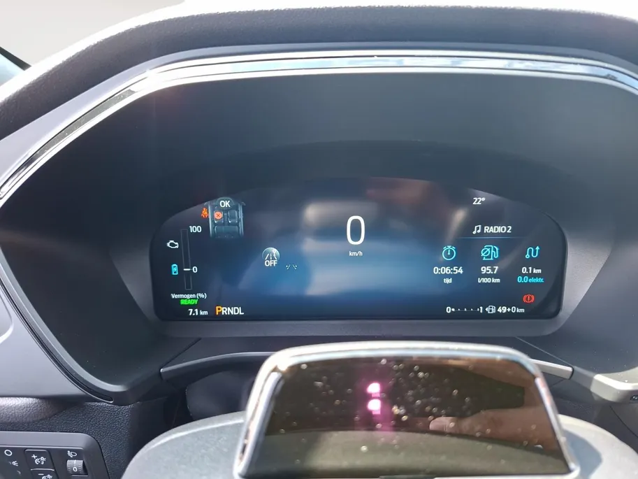 Ford Kuga 2.5 PHEV ST-Line X | Winterpack | Wegklapbare trekhaak | Kantel / schuifdak | 2100kg trekgewicht | Direct leverbaar!