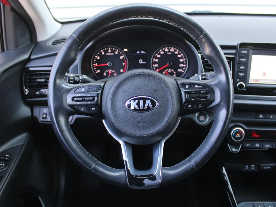 Kia Rio 1.0 TGDI ExecutiveLine | Trekhaak | Stuur-/stoelverwarming | Camera | Skai leer | 17' LM | Carplay | All seasons | Clima | Navi | Cruise |