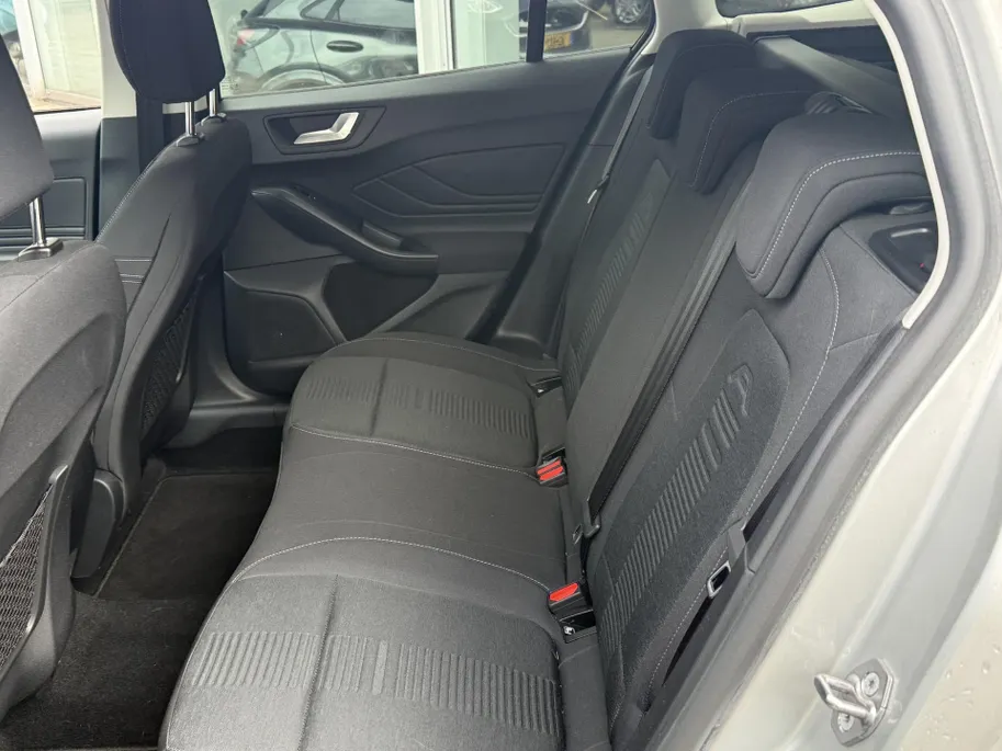 Ford Focus Wagon 1.0 EcoBoost Active Automaat