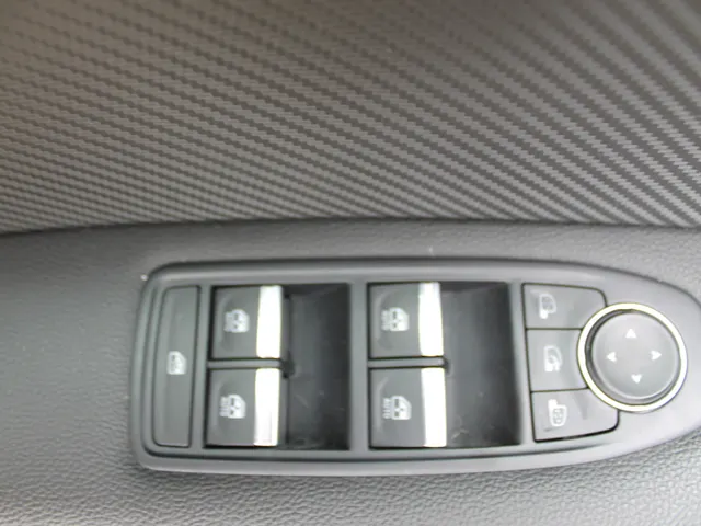 Renault Captur 1.3 TCe 140 EDC ( automaat ) R.S. Line | automaat | navigatie | grootscherm