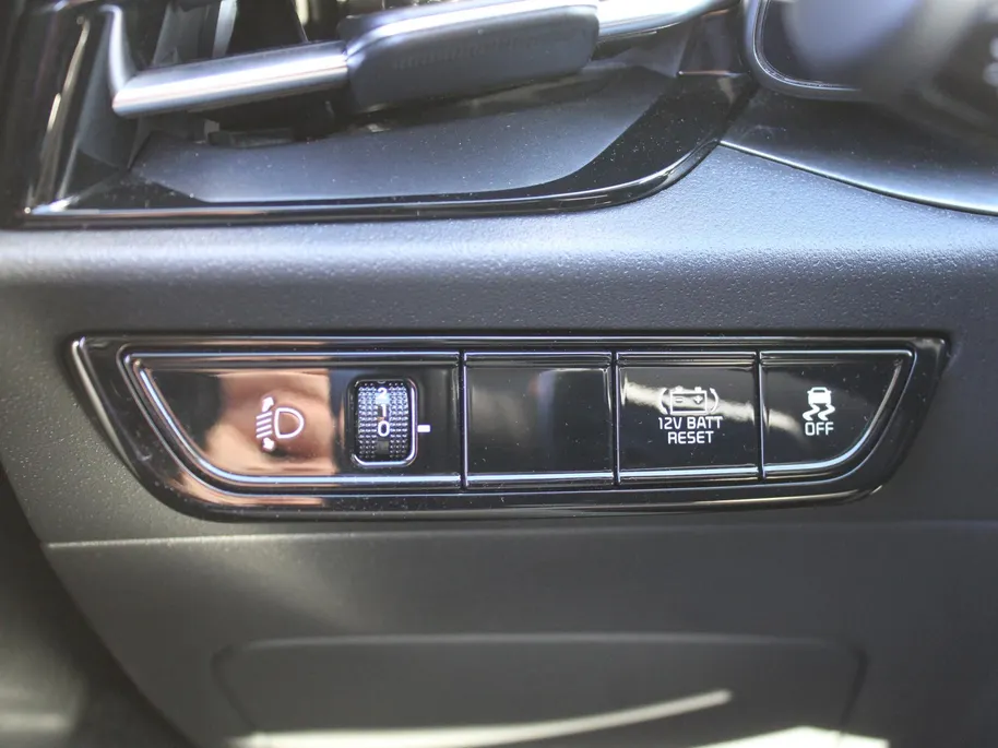 Kia Niro 1.6 GDi Hybrid DynamicLine | Camera | Cruise adapt. | Clima | 16' LM | Navi | Keyless | Apple Carplay/Android Auto |