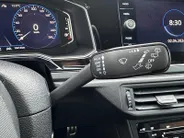 Volkswagen Taigo 1.0 TSI R-Line | Digital Cockpit | Camera | Adaptive Cruise Control | Apple CarPlay & Android Auto | LMV | Climate Control | Parkeersensoren | Verwarmde Spiegels | Bovag garantie | NAP