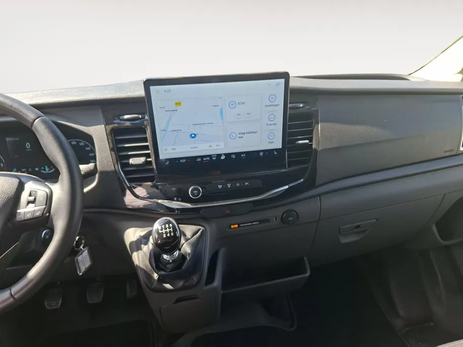 Ford Transit 350 2.0 TDCI L3H2 Trend 130 pk l BPM VRIJ! | Navigatiesysteem| 12' scherm | Trekhaak | Voorruitverwarming l 3-zits | All seasonbanden | Laadruimtebescherming