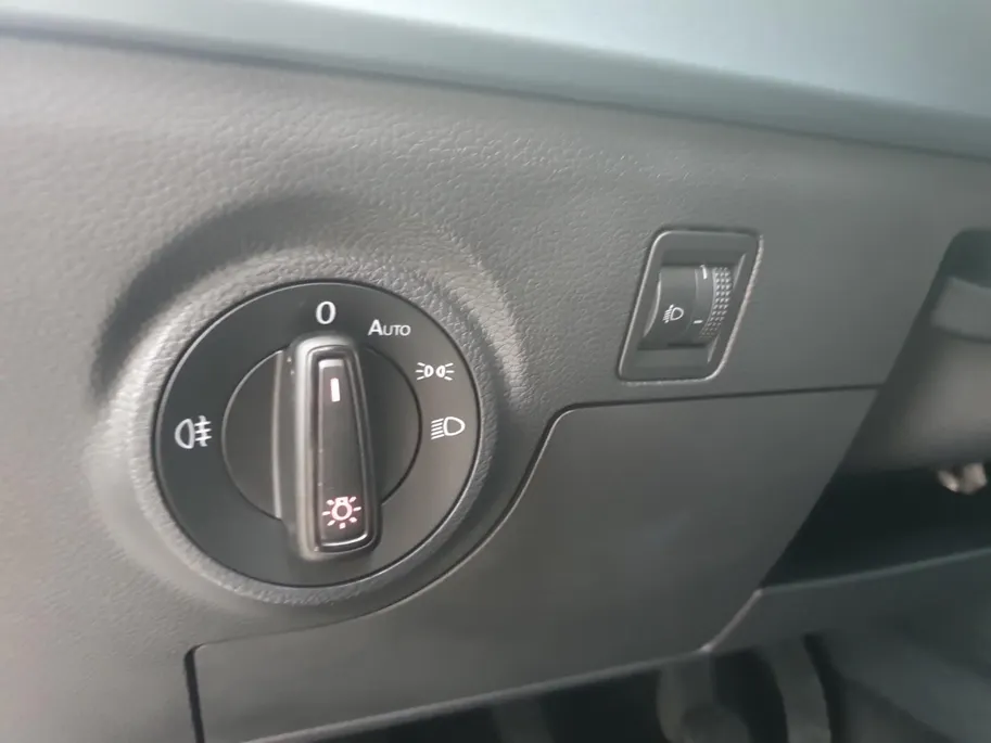 SEAT Arona Xperience | Climate control | Adaptieve cruise control | Camera | Apple CarPlay / Android  | Parkeersensoren voor en achter |