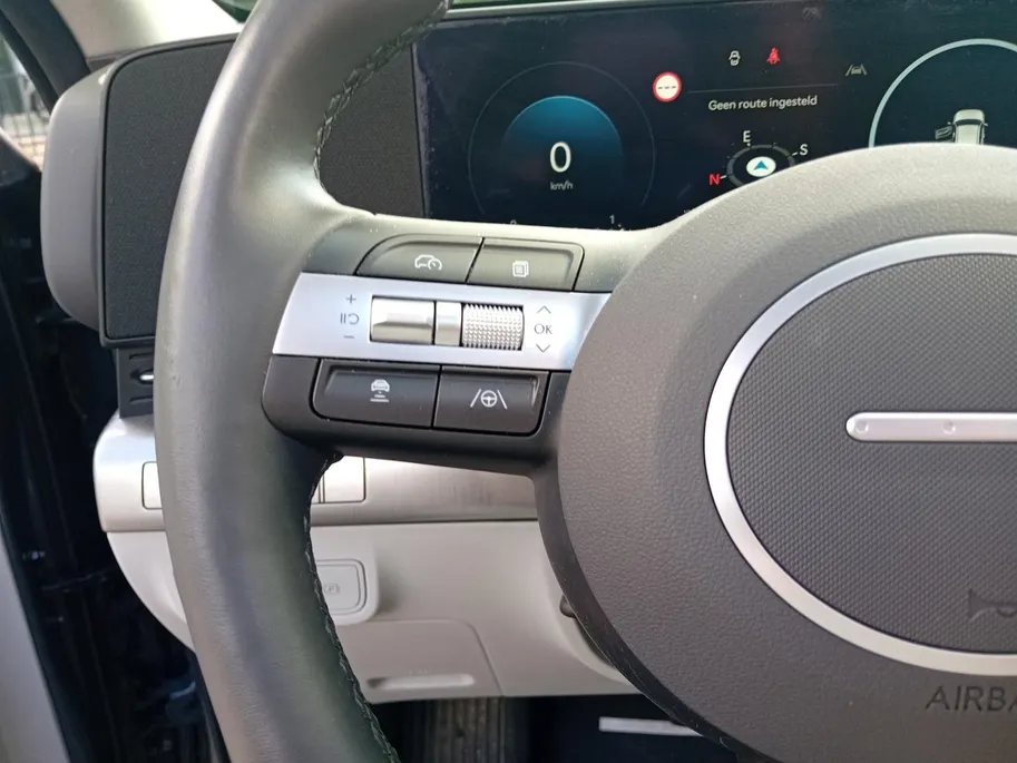Hyundai Kona Premium sky ! Als nieuw! | Vol Opties | NU Incl. 12 maanden garantie, APK, Onderhoudsbeurt etc. Premiumpakket gratis! |