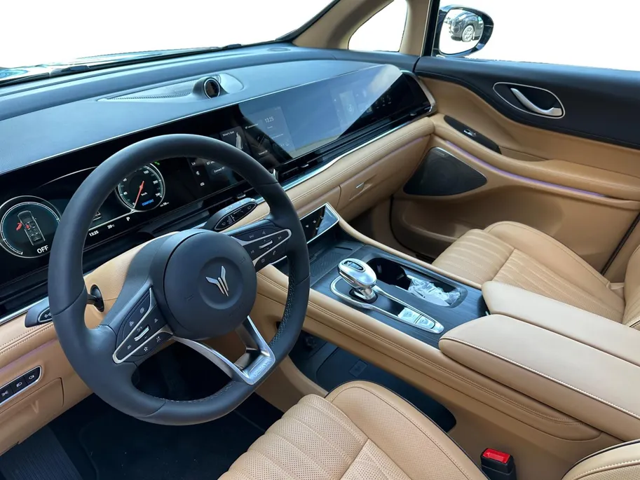 Voyah Dream Flagship Edition 109 kWh | 10.000 Euro Voorraad Voordeel| Full options | 7 Persoons | 480 km Range | 100% Electric |