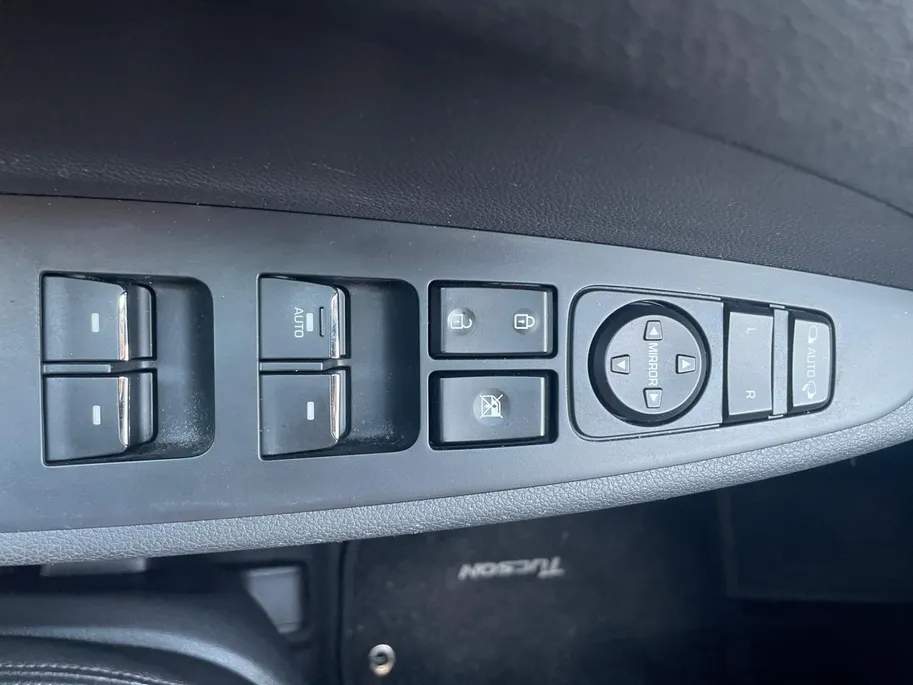 Hyundai Tucson 1.6 T-GDi Premium 4WD | Automaat! | Stoelverwarming | Schuif- kanteldak | Camera | Navi | Elk. stoelverstelling |