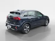 Kia Niro 1.6 GDi Hybrid DynamicLine | Cruise Control | Climate Control | Camera | Navigatie | Trekhaak |
