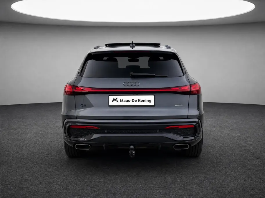 Audi Q5 2.0 TFSI e-hybrid 299PK S-tronic Quattro S Line · Panoramadak · Leder · 360 Camera · Drive select ·  Wegklapbare Trekhaak · Garantie t/m 21-05-2030 of 120000km