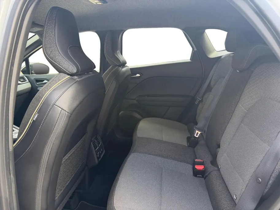 Renault Symbioz 1.6 E-Tech full hybrid 145 techno | Automaat | Navigatie | Apple Carplay & Android Auto | LMV | Cruise & Climate Control | Camera | Parkeersensoren | 12 Maanden BOVAG Garantie