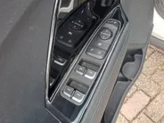 Kia Niro 1.6 GDi Hybrid DynamicPlusLine |  Schuif-kanteldak | Stuur en voorstoelen Verwarmd | Leer | Automaat | Camera  | Navi