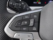 Volkswagen Passat Variant 1.5 eHybrid 204pk DSG R-Line Business · Camera · Stuur- Stoel & achterbankverwarming · Keyless · Dodehoeksensor · Massagefunctie Voorstoelen · Garantie t/m 16-09-2028 of 100.000km