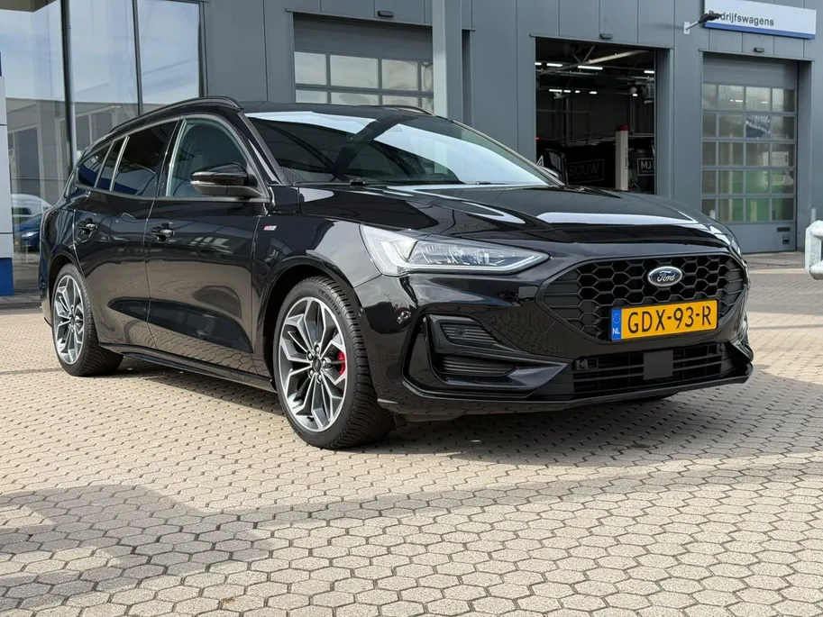 Ford Focus Wagon 1.0 EcoBoost Hybrid ST Line X AUTOMAAT | TREKHAAK | 18 INCH DESIGN | GROOT SCHERM | WINTER PACK