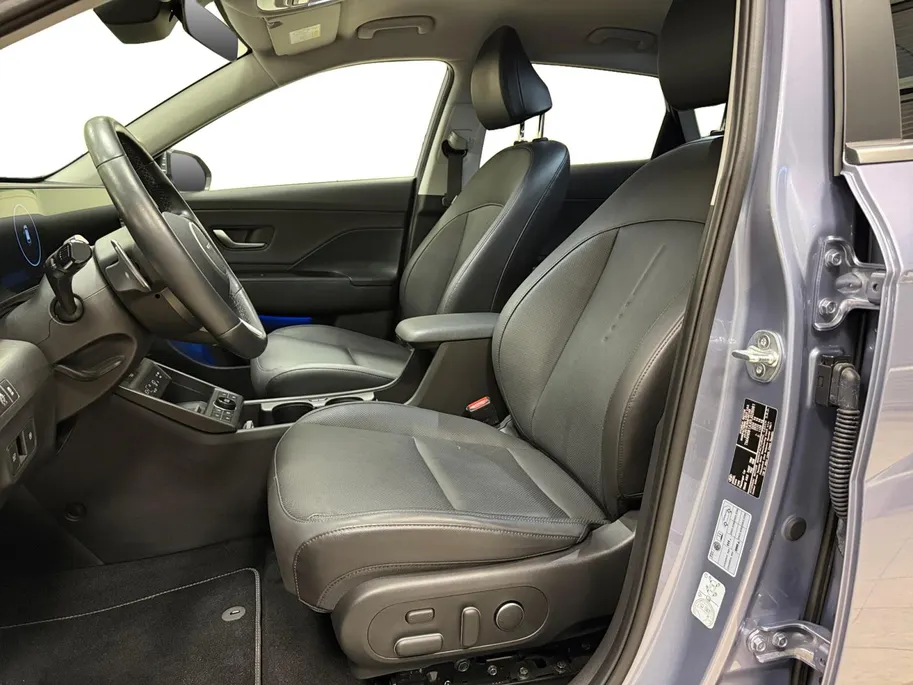 Hyundai Kona Electric PREMIUM | 65.4KWH | NL-AUTO | DEALERONDERHOUDEN |