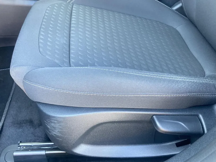 Ford Fiesta 1.0 EcoBoost 95 pk Titanium Apple Carplay/ Android Auto - Climate Control - Parkeersensoren achter
