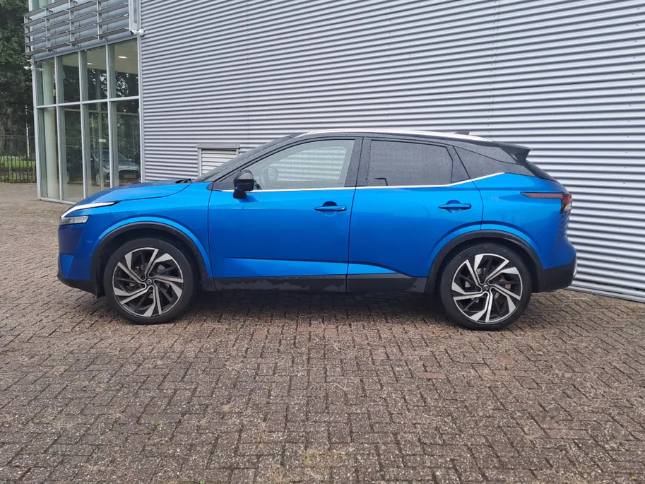Nissan QASHQAI 1.3 MHEV Xtronic Tekna Plus | Panorama Dak | Dodehoekdetectie | Automaat | Trekhaak | Navigatie | 360 Camera | Head-up display | stuur verwarmd | Voorstoelen verwarmd | Leer | BOSE | Verwarmde voorruit