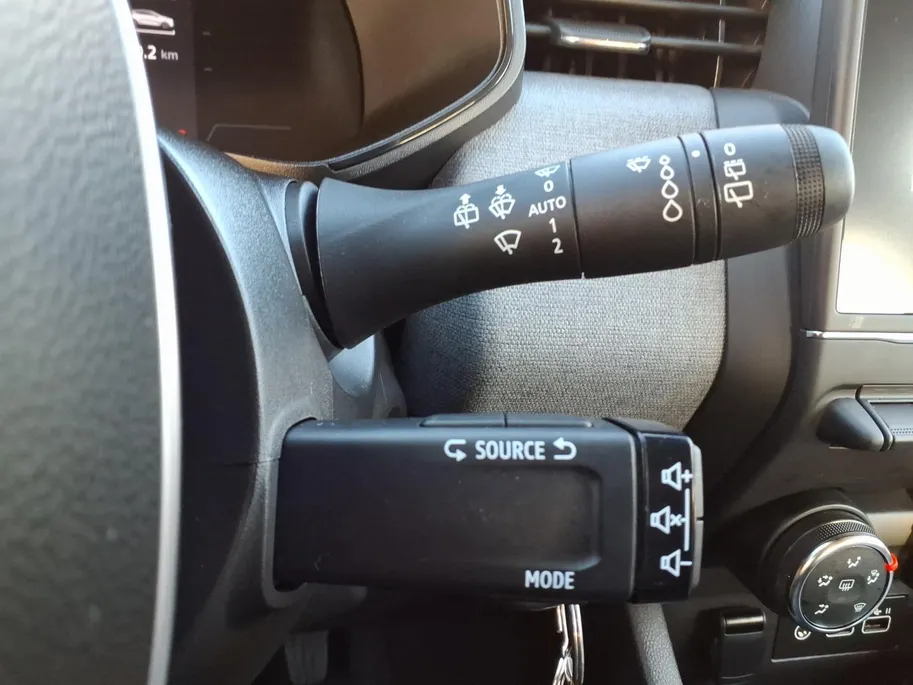 Renault Clio 1.0 TCe 90 GPF evolution Andriod/Apple carplay | Bluetooth | Parkeersensoren | LMV | Airco | 12 Maanden BOVAG Garantie