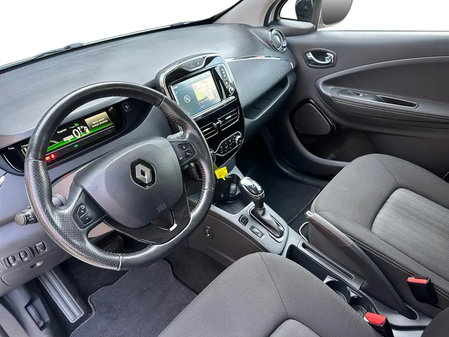 Renault ZOE R110 Limited 41 kWh | Koop Accu | SOH 92.2% | Parkeersensoren | Cruise & Climate Control | Stoelverwarming | Bluetooth | Navigatie | 12 Maanden BOVAG Garantie