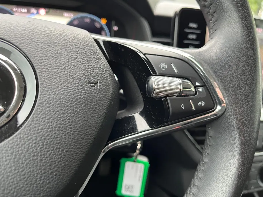 Škoda Scala 1.0 TSI Sport Business | Stoelverwarming | Navigatie | Digital Dashboard