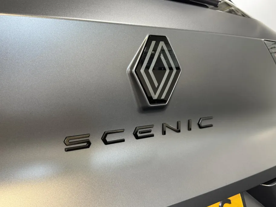 Renault Scénic E-Tech EV87 long range Esprit Alpine Automaat | DEMO - 17% Bijtelling | 360 Camera | Digital Cockpit | Elektrische Achterklep | Adaptive Cruise Control | Apple CarPlay/Android Auto |