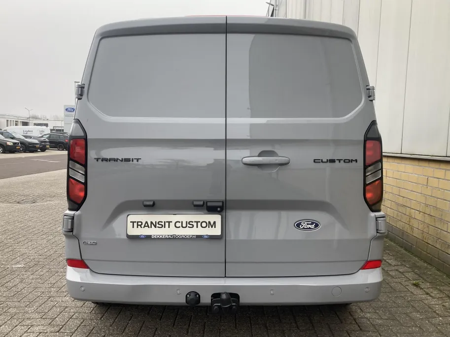 Ford Transit Custom 320 2.5 PHEV 233 pk L2H1 Limited Dubbele cabine Nieuwe Dubbele Cabine direkt leverbaar in meerdere kleuren