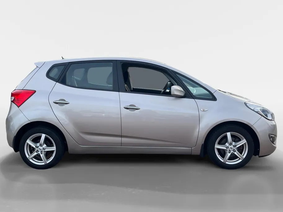 Hyundai ix20 1.4i i-Drive | Airco| Hoog zitter| Lichtmetalen velgen| Metallic lak| Elec. ramen| Radio| Nette auto!