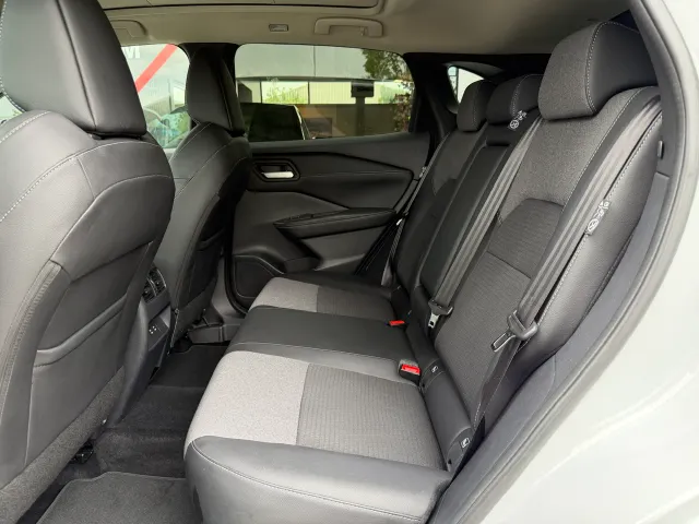 Nissan QASHQAI 1.3 Mild-Hybrid 158pk Xtronic N-Connecta | Panoramadak | Head-Up | Cold Pack | Two-Tone | App Connect | Keyless