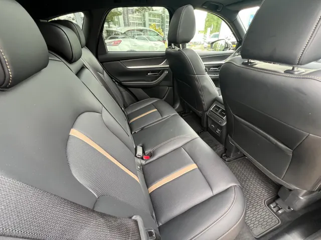Mazda CX-60 2.5 e-SkyActiv PHEV Homura Plus | TREKHAAK |AUTOMAAT | PLUG-IN HYBDRIDE | PANORAMADAK | 2500kg TREKGEWICHT | LEDER | 360gr CAMERA | MEEST LUXE UITVOERING | BIJNA NIEUW |