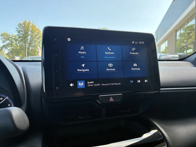 Toyota Yaris Cross 1.5 Hybrid Dynamic | Parkeersensoren V+A | Stuur en Stoelverwarm