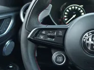 Alfa Romeo Giulia 2.0 Turbo 280 PK Competizione Q4 AWD | Harman | Veloce | 19'